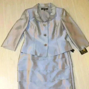 Kasper Skirt Suit 2 PC Set Blazer & Skirt Regal Beauty Career Formal Size 10 NWT